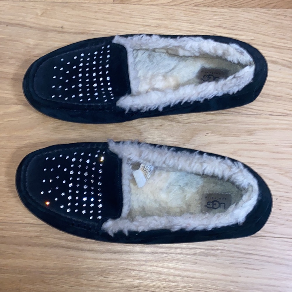 Ugg Ansley Studded Swarovski Crystal Rhinestone Black Suede Sheepskin Slipper - Picture 4 of 7